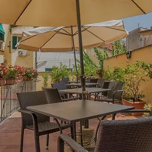 Hotel Monica, Florencja